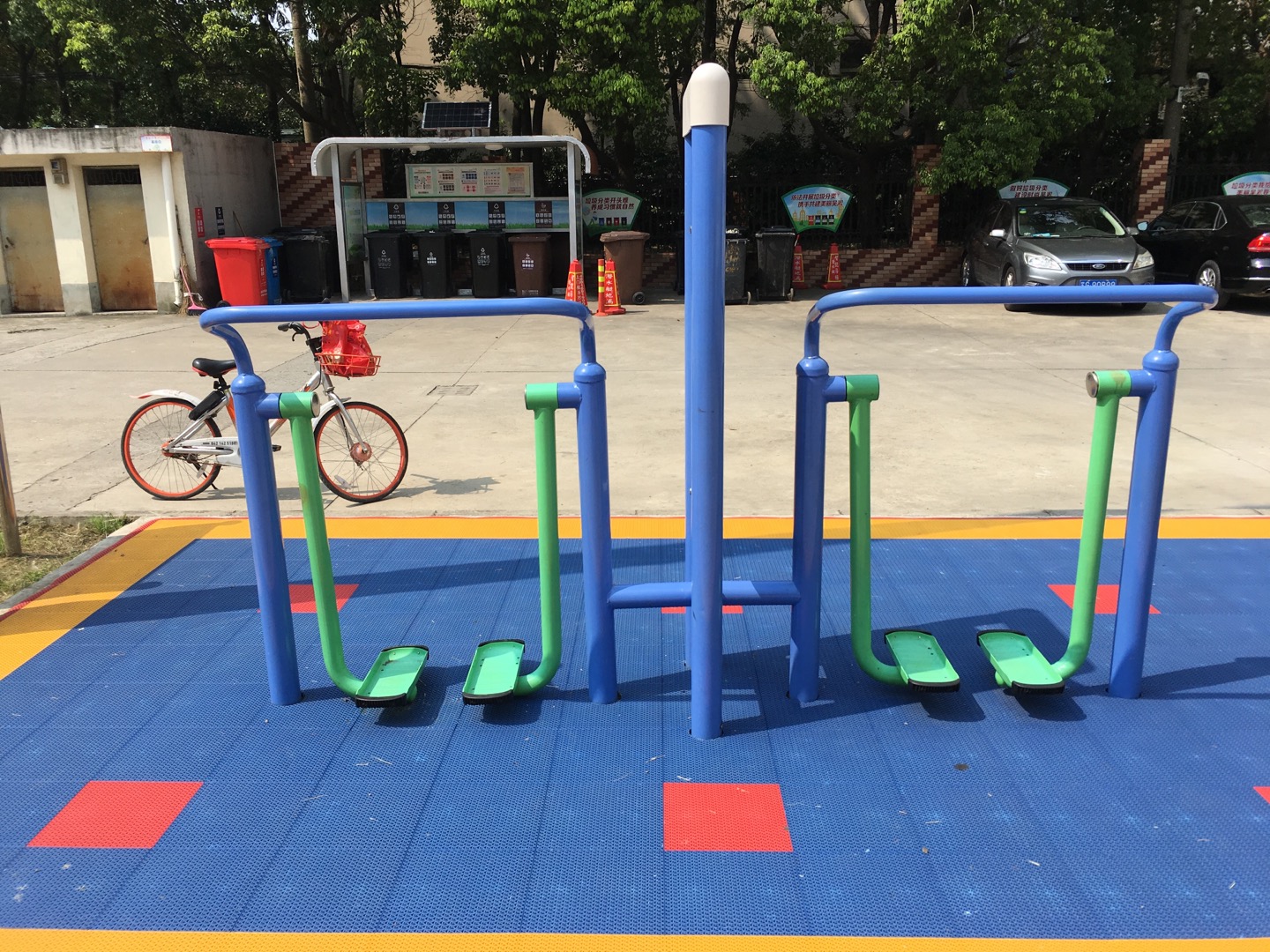 雙立柱太空漫步器 雙立柱太空漫步器