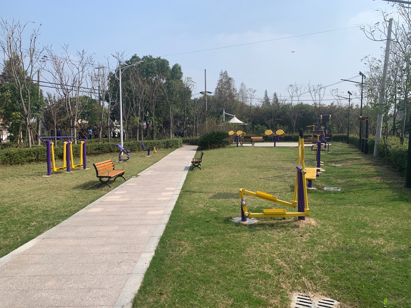 新國村益智類健身點