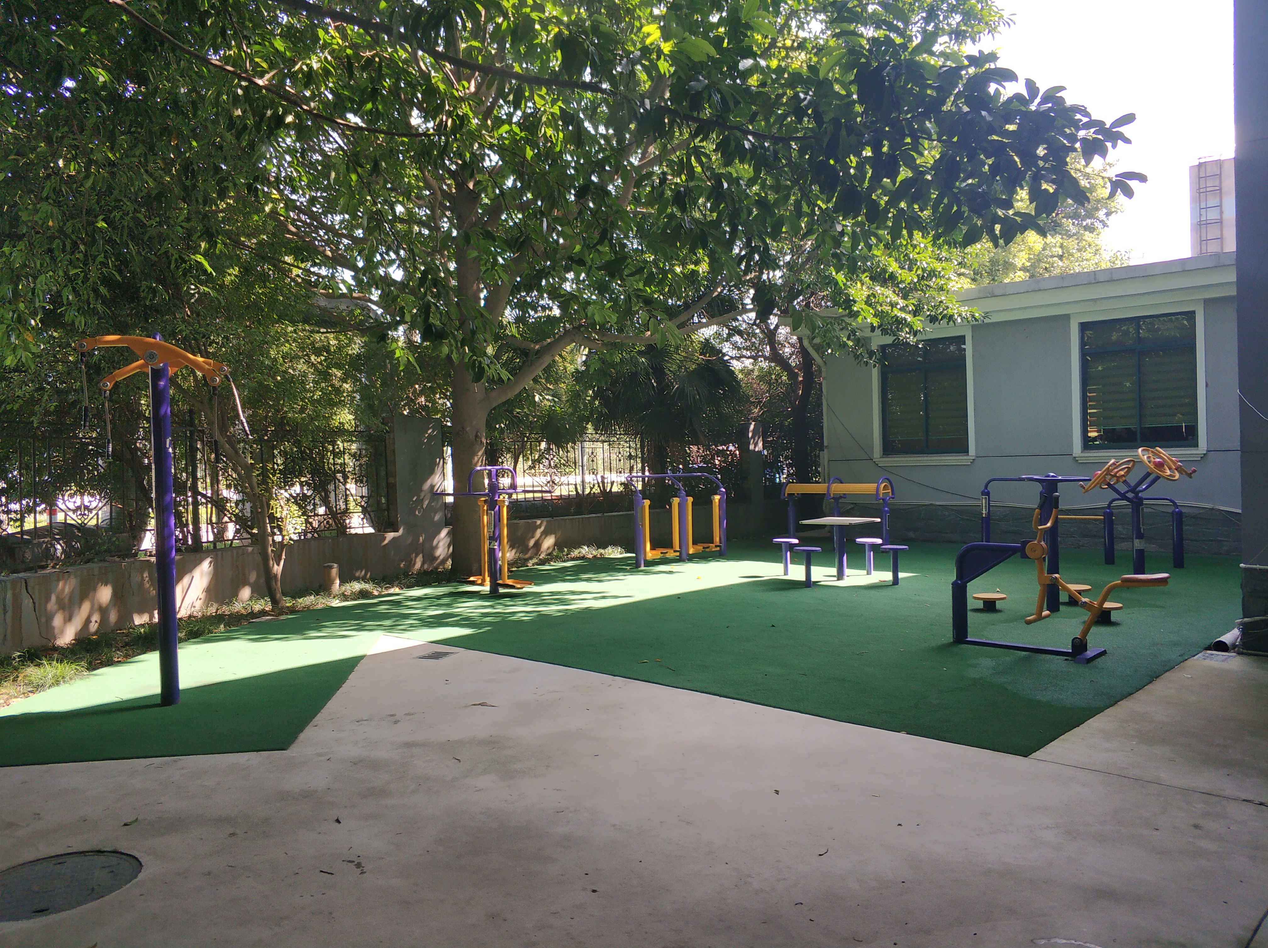 香花橋街道袁家村村部健身苑點(diǎn)