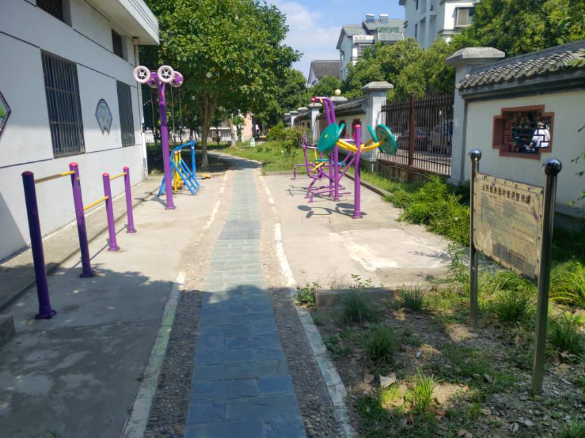馬路橋榮景苑A區(qū)小花園健身點(diǎn)
