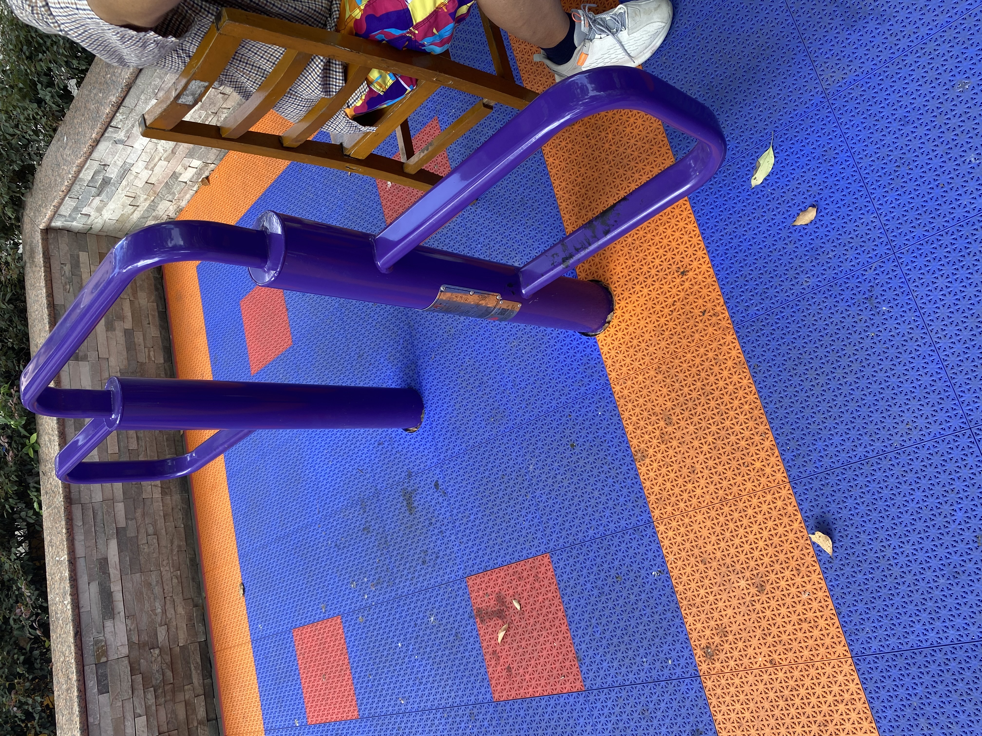 彈振壓腿器 彈振壓腿器