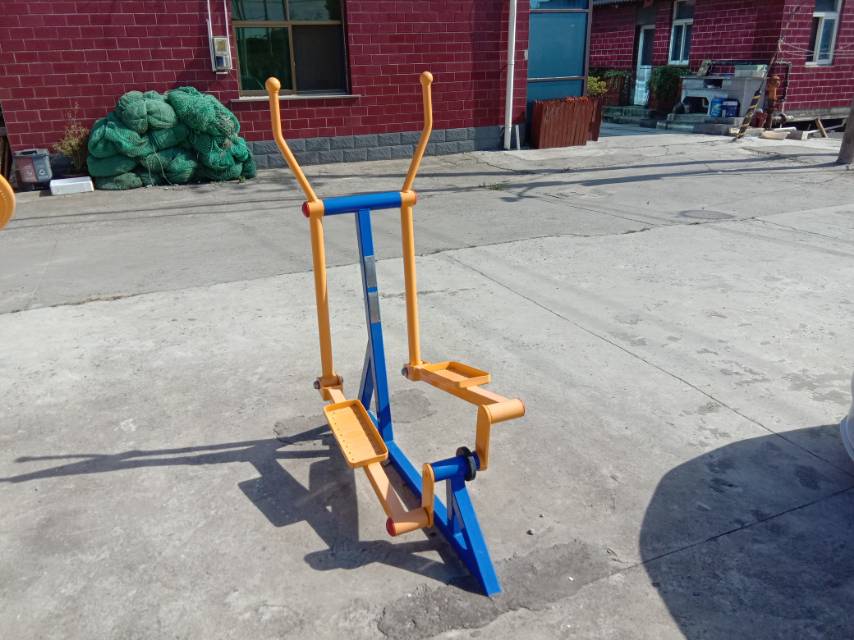 室外橢圓機(jī) 室外橢圓機(jī)