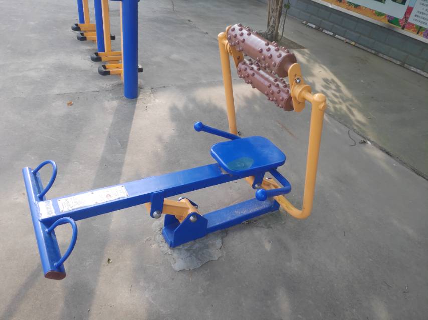 腹背屈伸訓練器