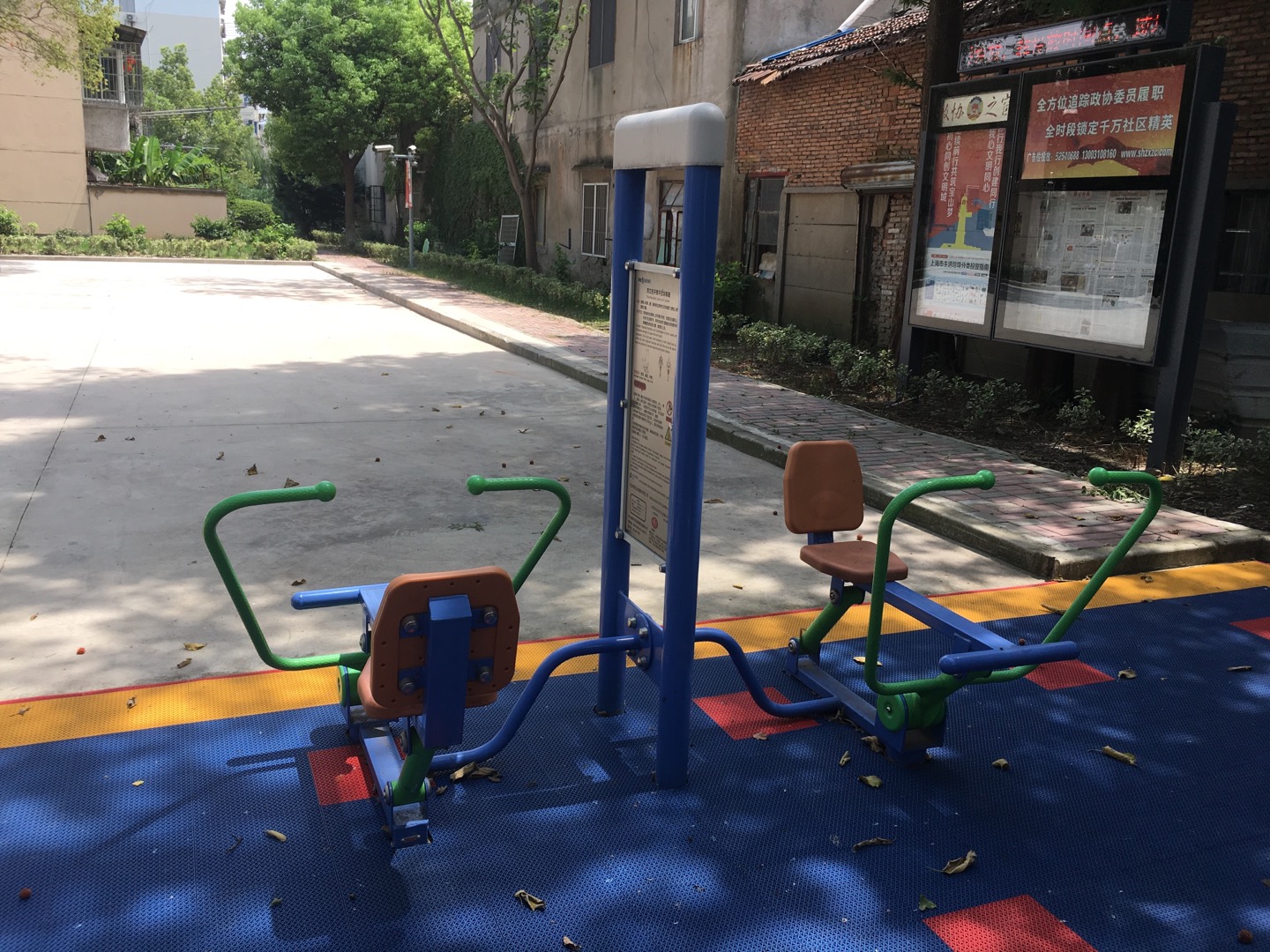 雙立柱平推平拉訓(xùn)練器 雙立柱平推平拉訓(xùn)練器