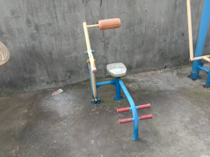 腹背鍛煉器 腹背鍛煉器