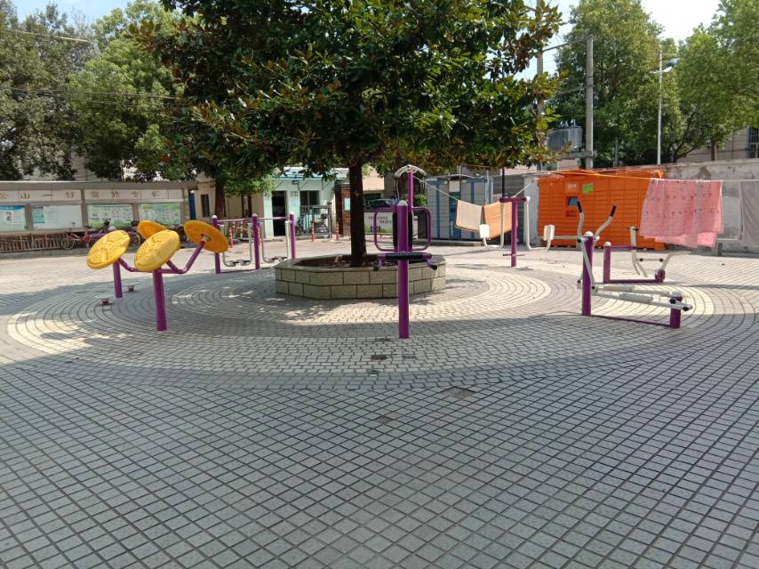 云山小區(qū)健身點