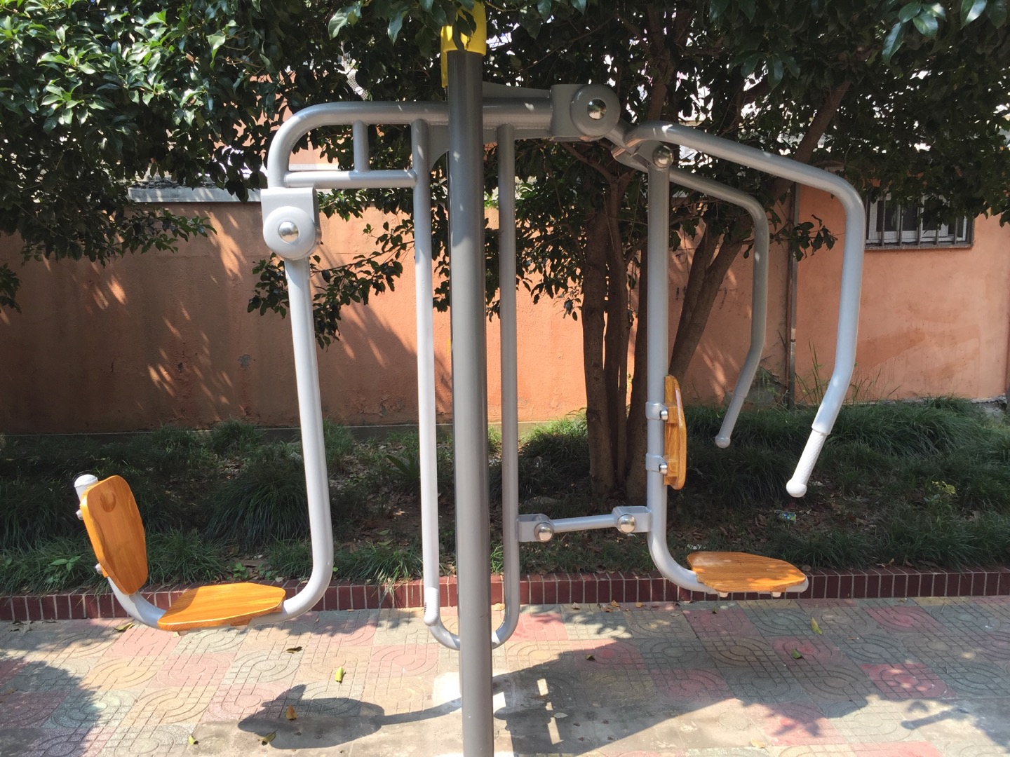 上下肢訓(xùn)練器 上下肢訓(xùn)練器