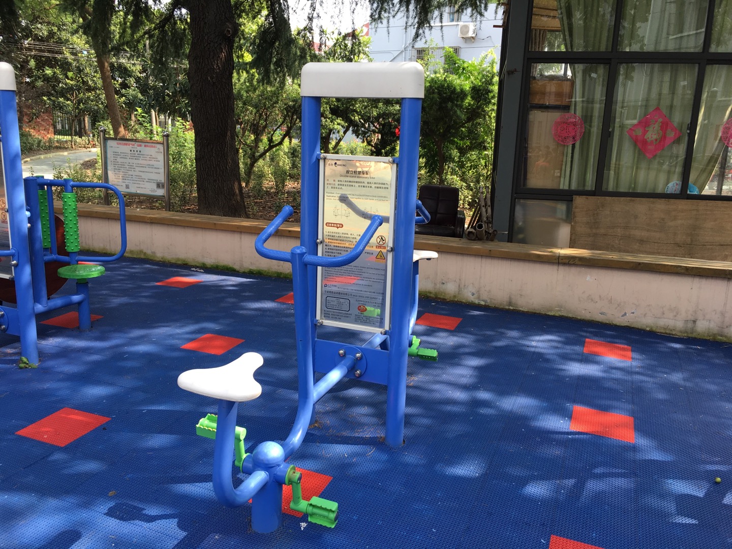 雙立柱健身車 雙立柱健身車