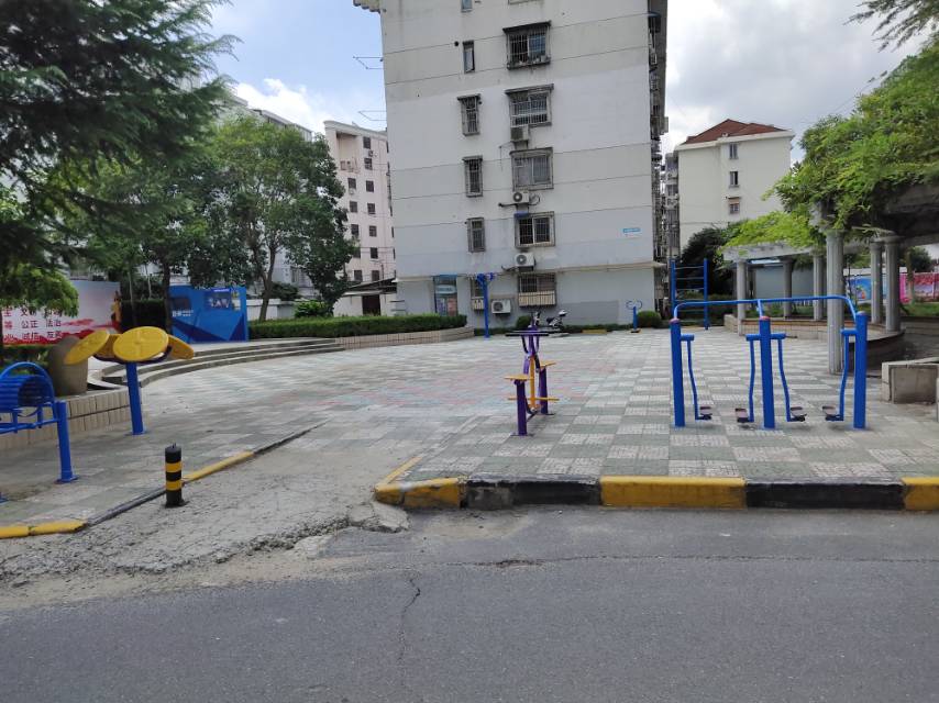 嘉富社區(qū)嘉富坊健身點