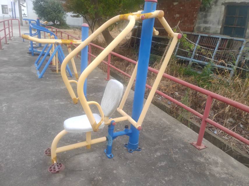 自重推胸器 自重推胸器