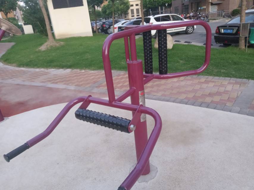 腰背按摩器 腰背按摩器