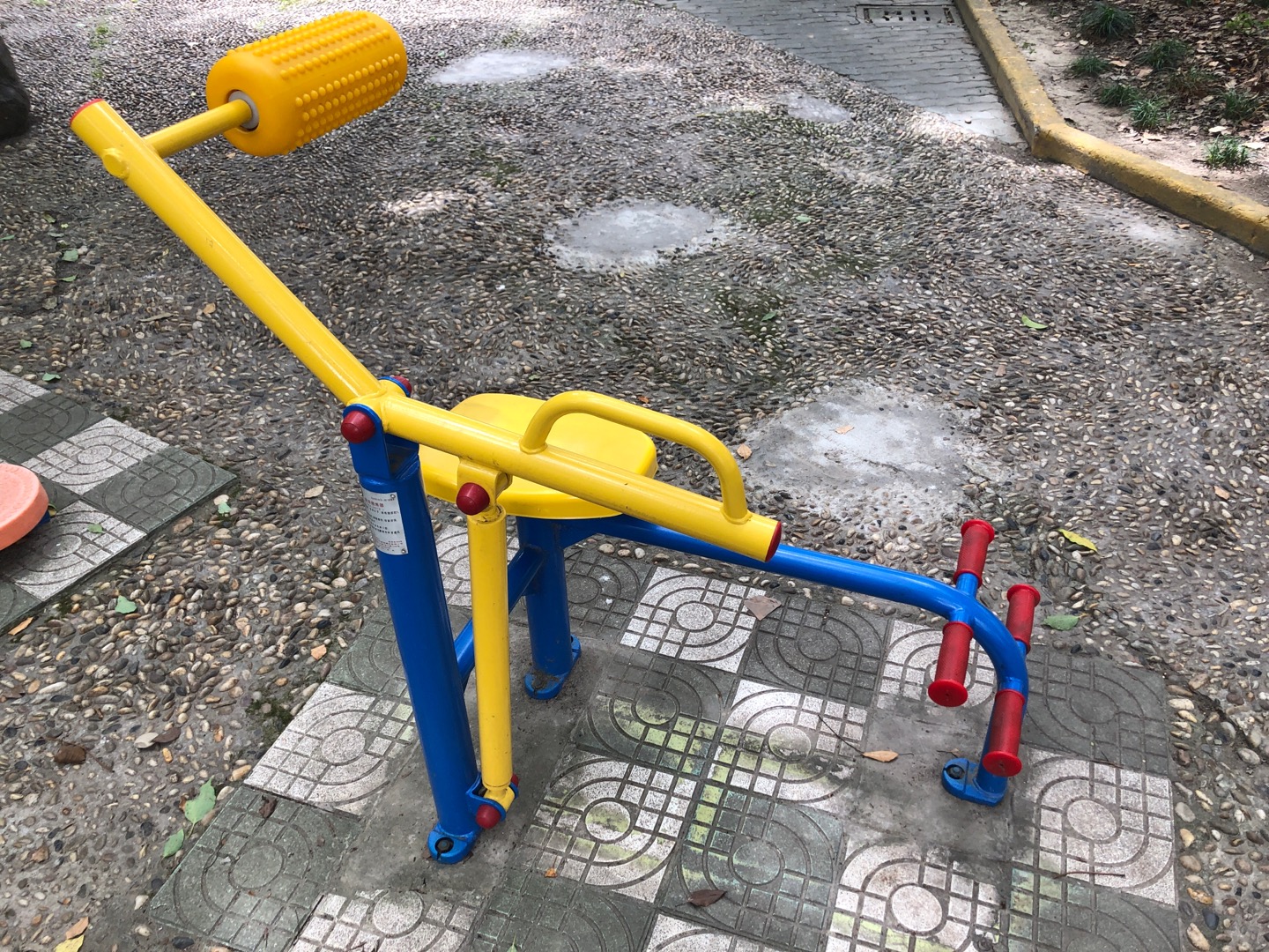 腹背鍛煉器 腹背鍛煉器