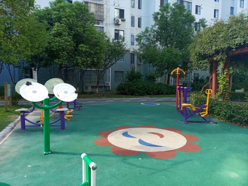 藍(lán)色收獲居委會健身點(diǎn)