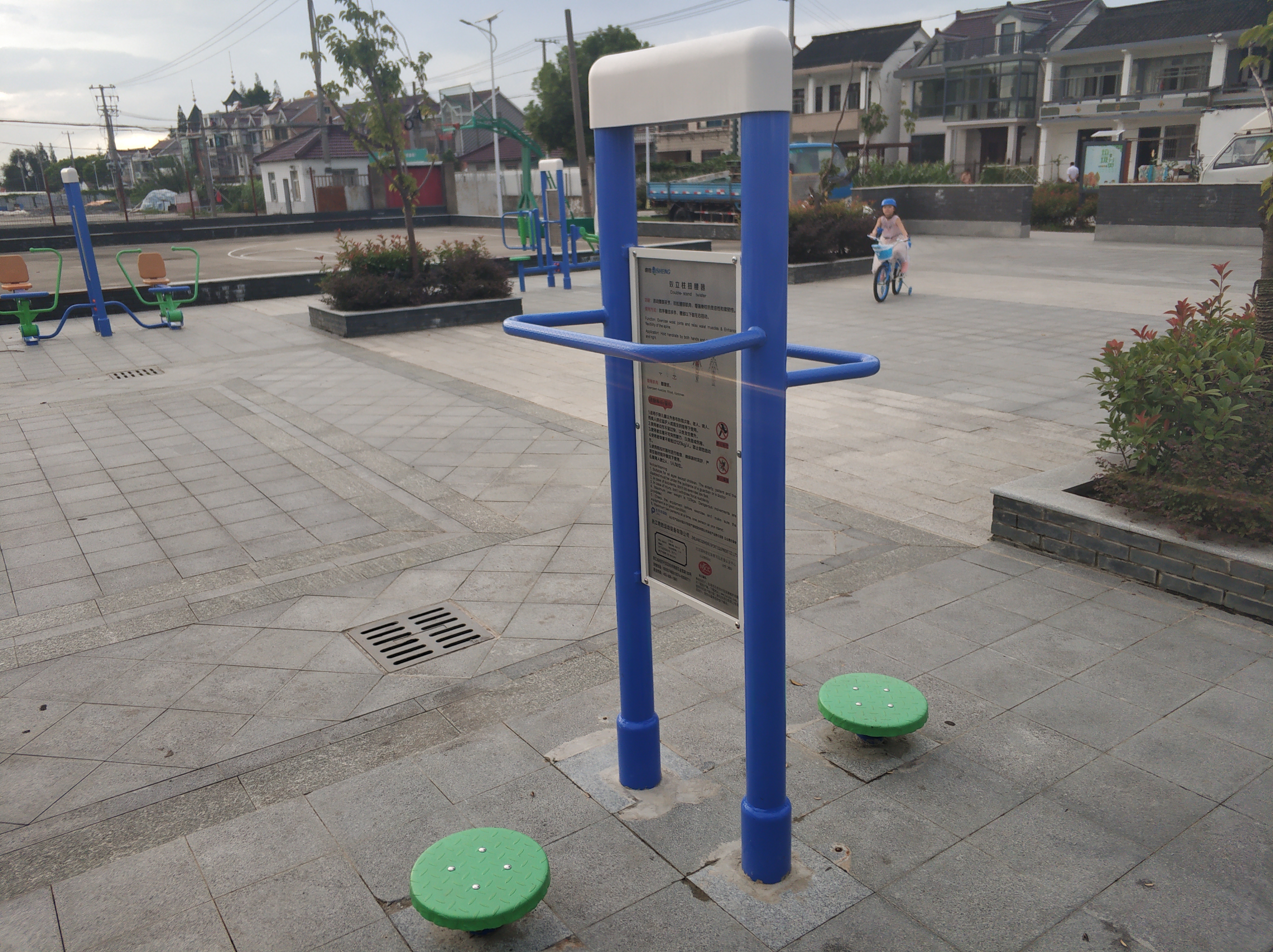 雙立柱扭腰器 雙立柱扭腰器