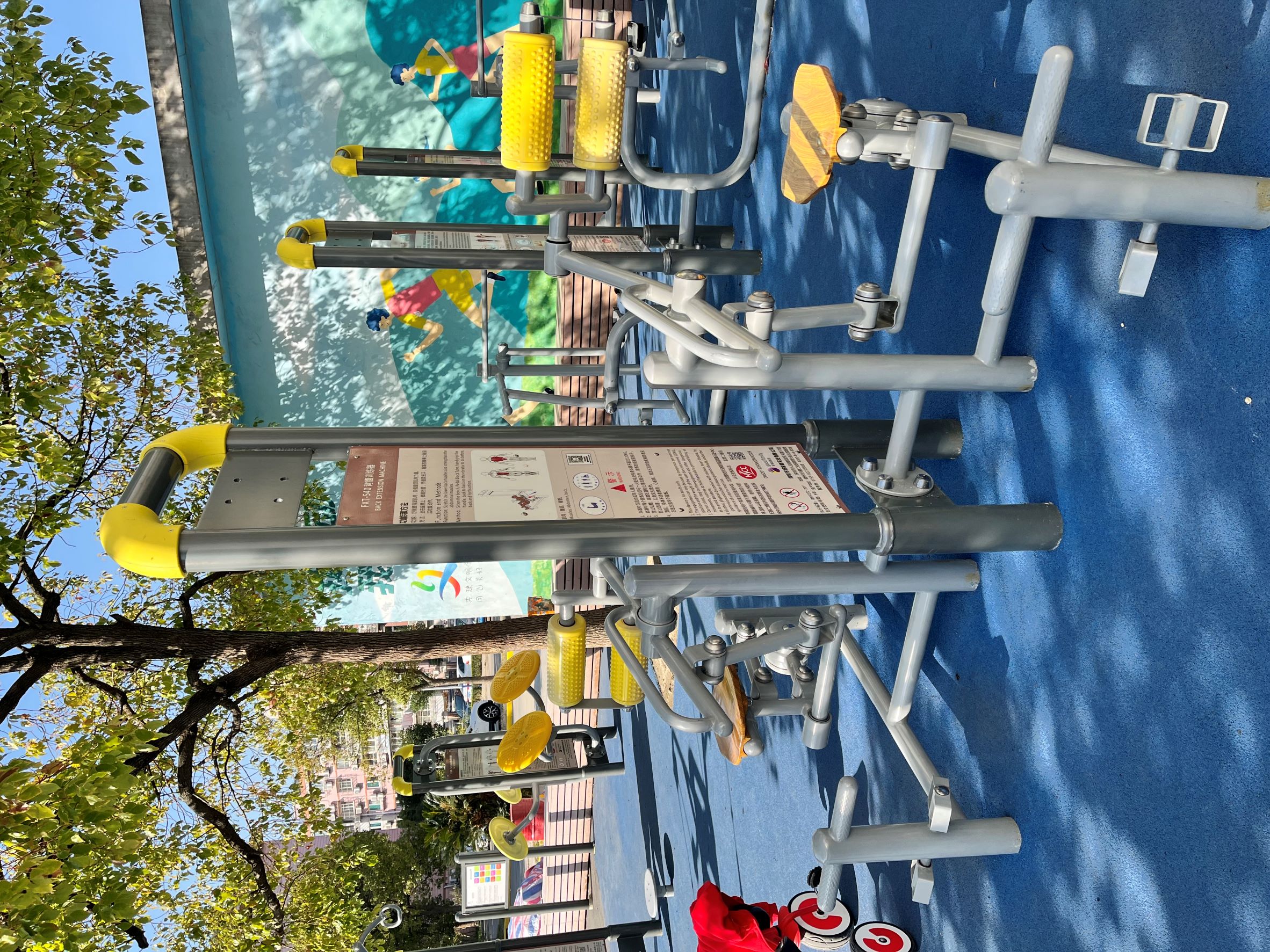 腹背鍛煉器 腹背鍛煉器