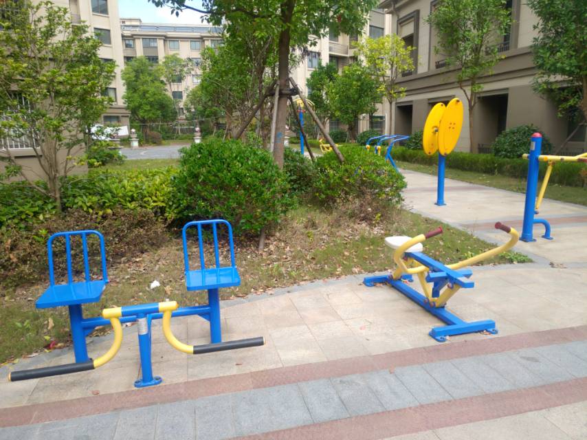 金日居委西苑健身點3