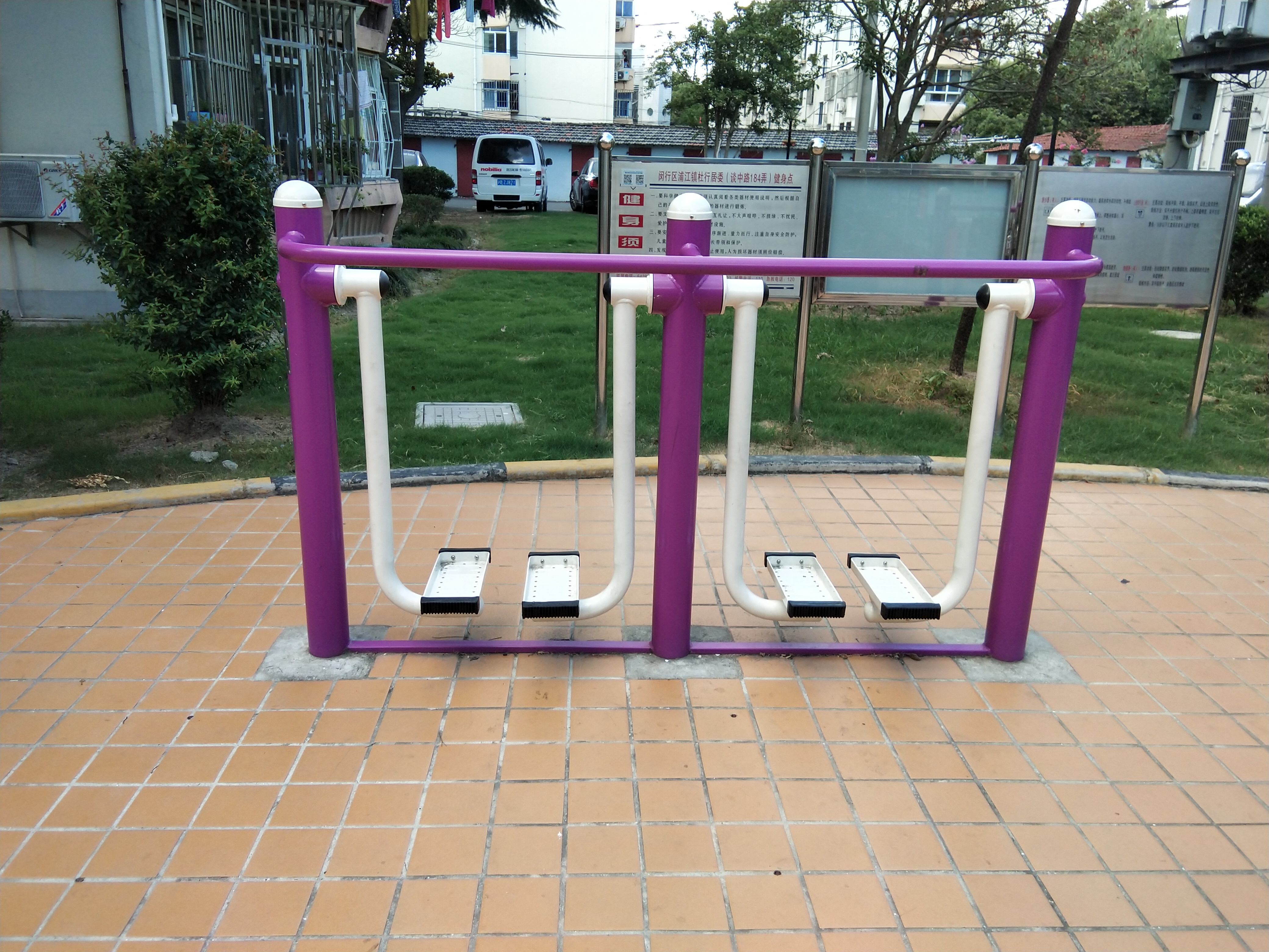 雙位漫步機(jī) 雙位漫步機(jī)