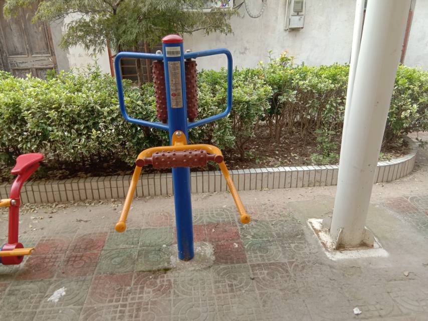 腰背按摩器 腰背按摩器