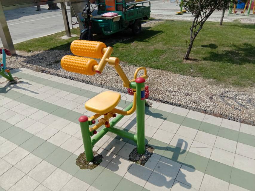 腹背鍛煉器 腹背鍛煉器