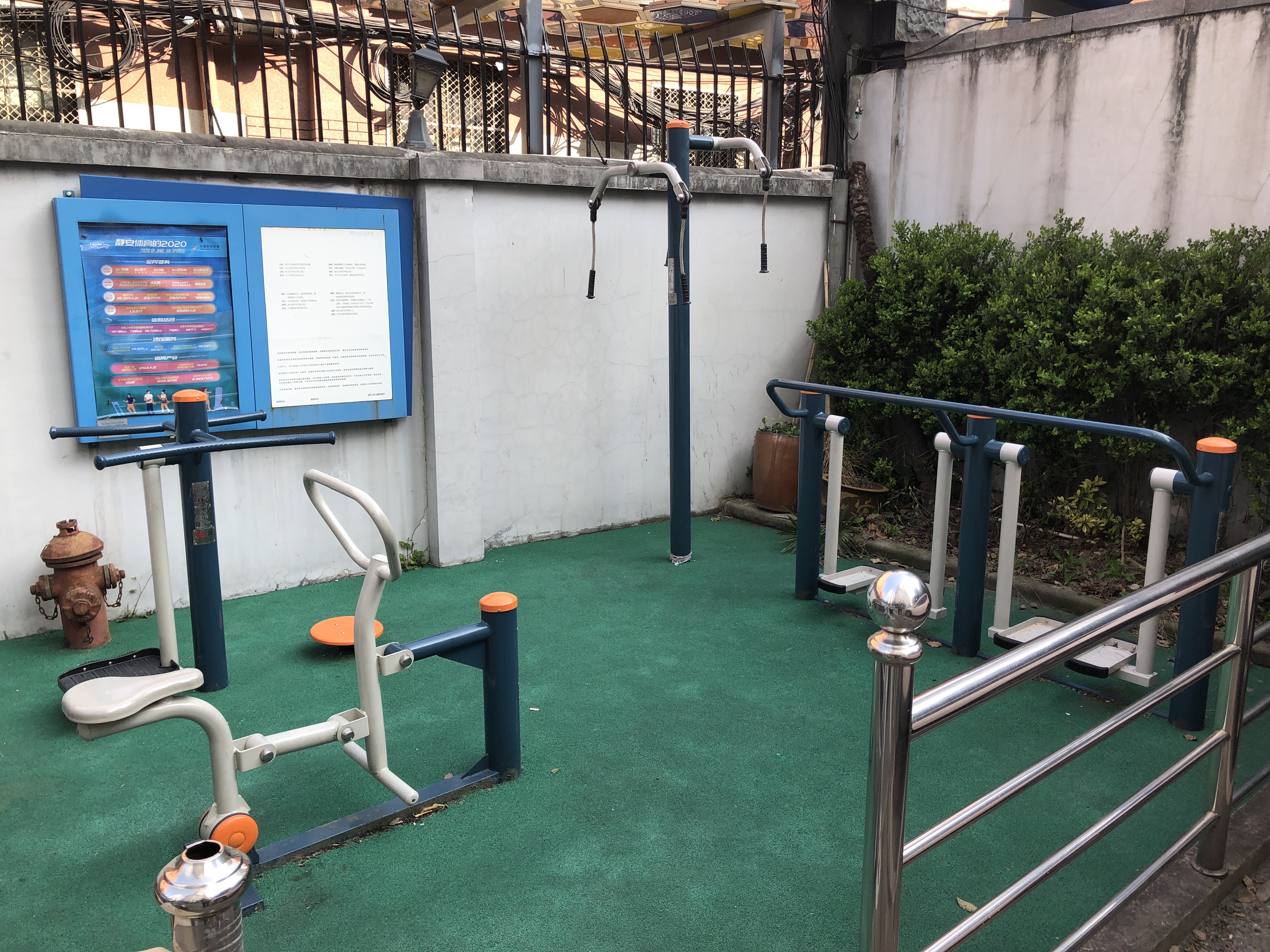 靜安區(qū)靜安寺街道靜安居委健身點（膠州路58弄）