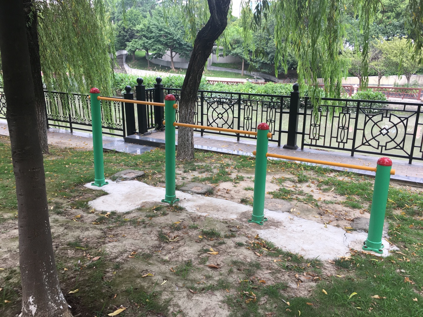 多聯(lián)壓腿架 多聯(lián)壓腿架