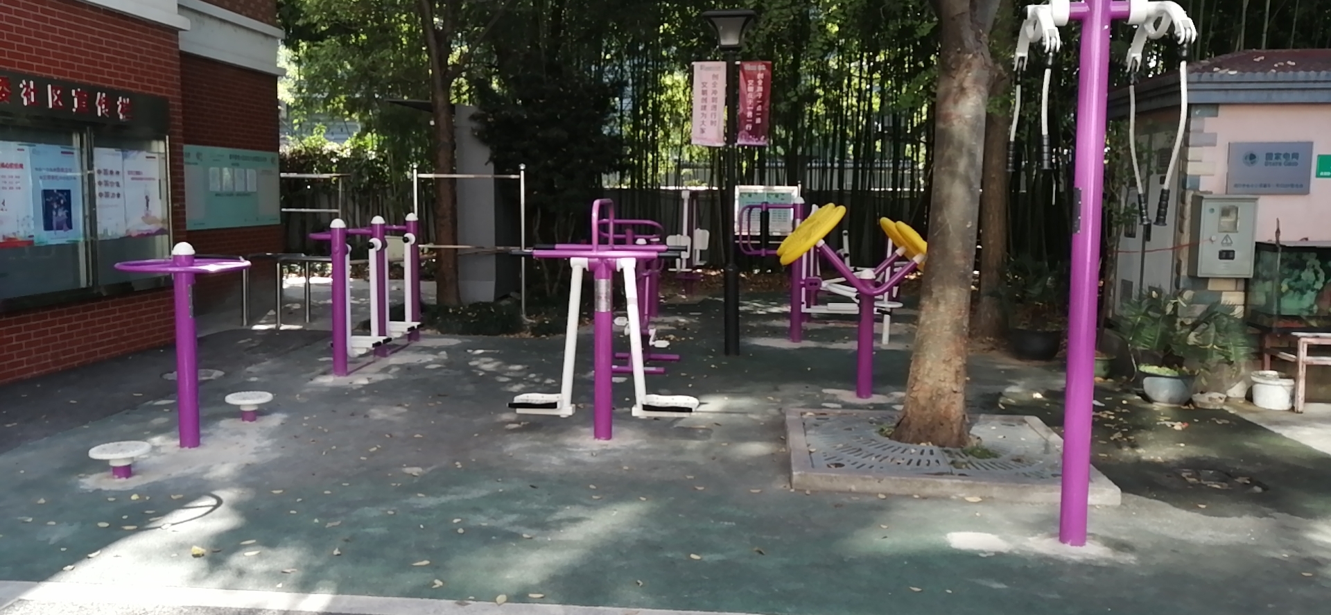 華美路第二居委健身點D嘉華景苑 華美路第二居委健身點D嘉華景苑