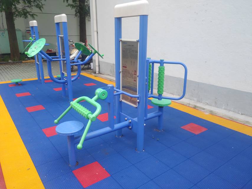 雙立柱腰背按摩器 雙立柱腰背按摩器