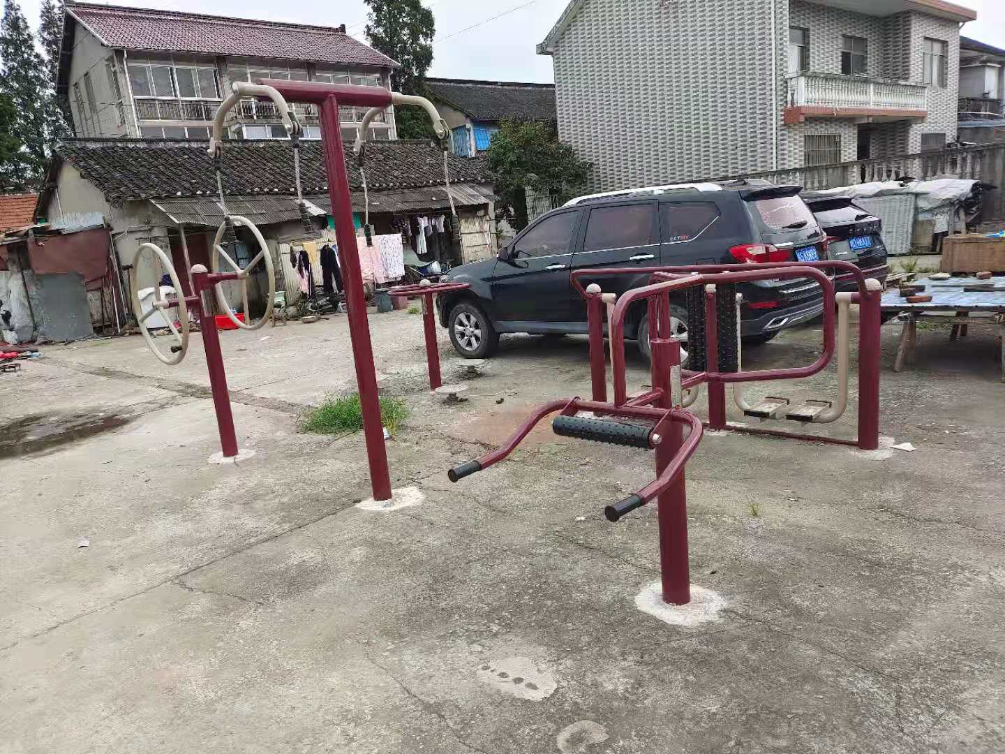 華亭鎮(zhèn)塔橋10隊健身點 華亭鎮(zhèn)塔橋10隊健身點