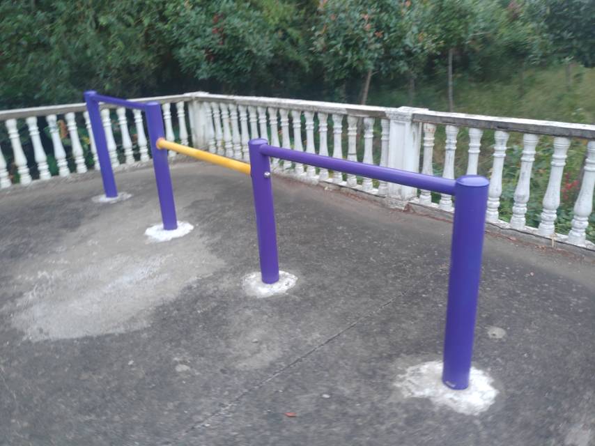 彈振壓腿器 彈振壓腿器