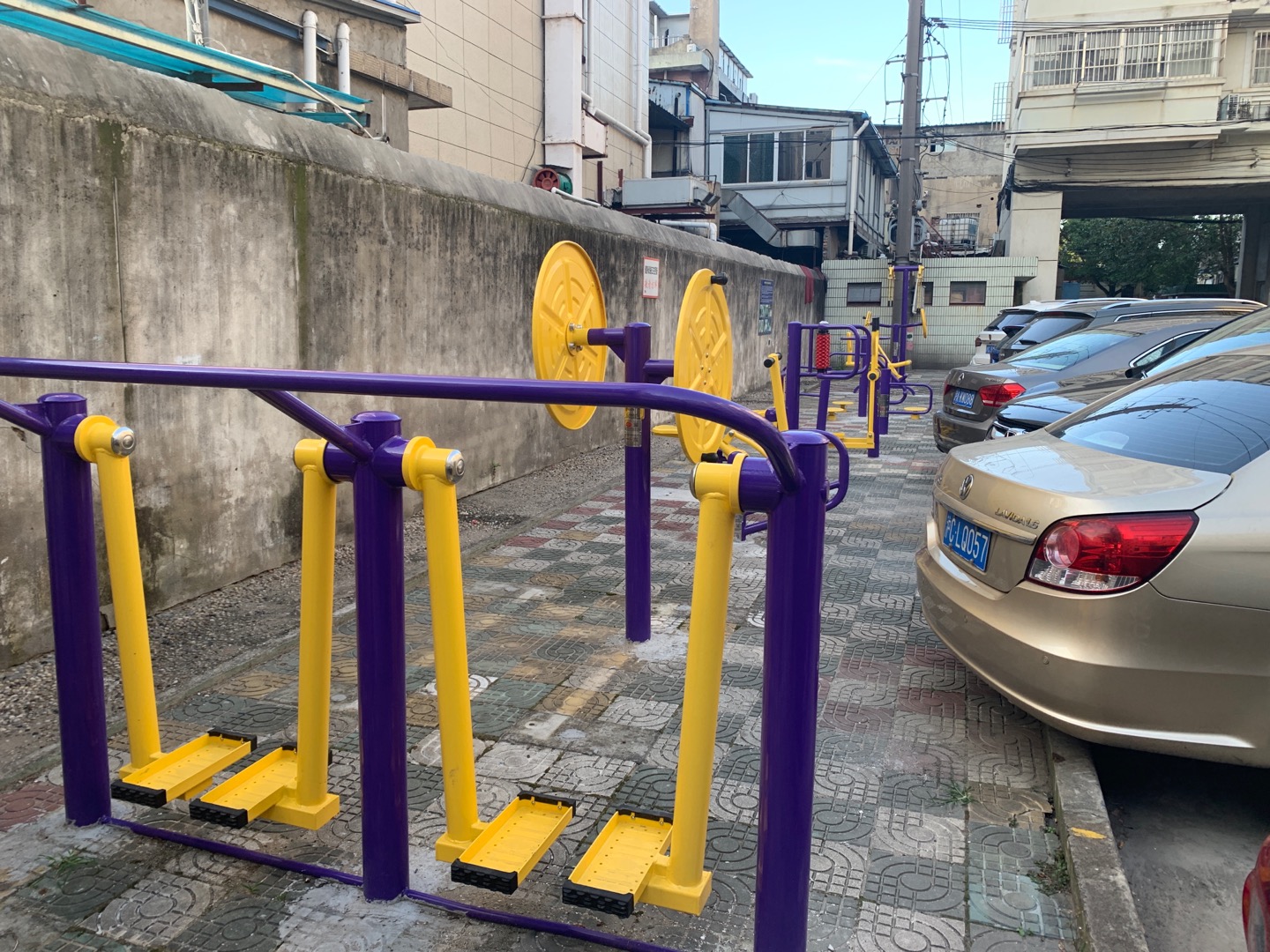 堡鎮(zhèn)工農(nóng)居委北健身點(diǎn)