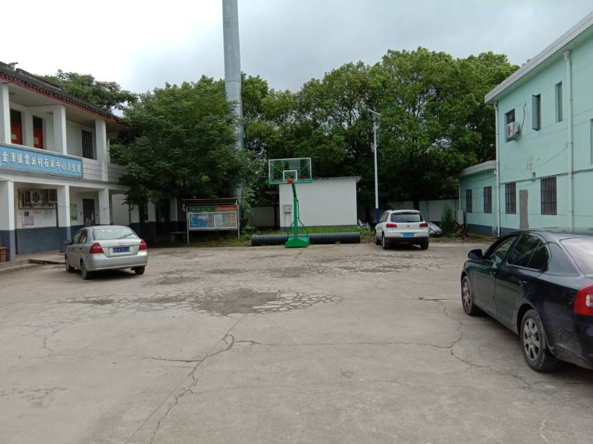 雪米村籃球場(chǎng)