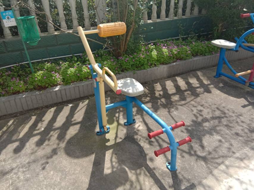 腹背鍛煉器 腹背鍛煉器