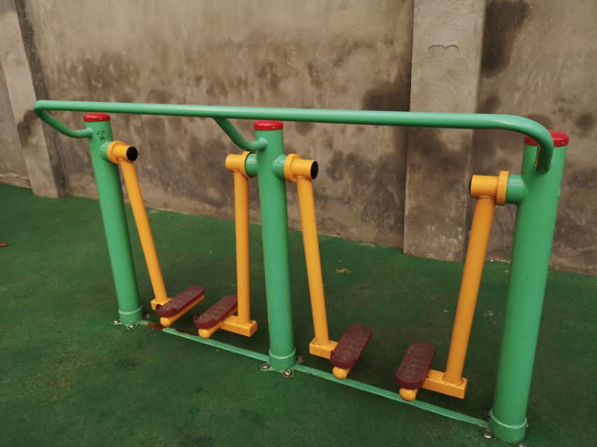 兩聯(lián)漫步機(jī)