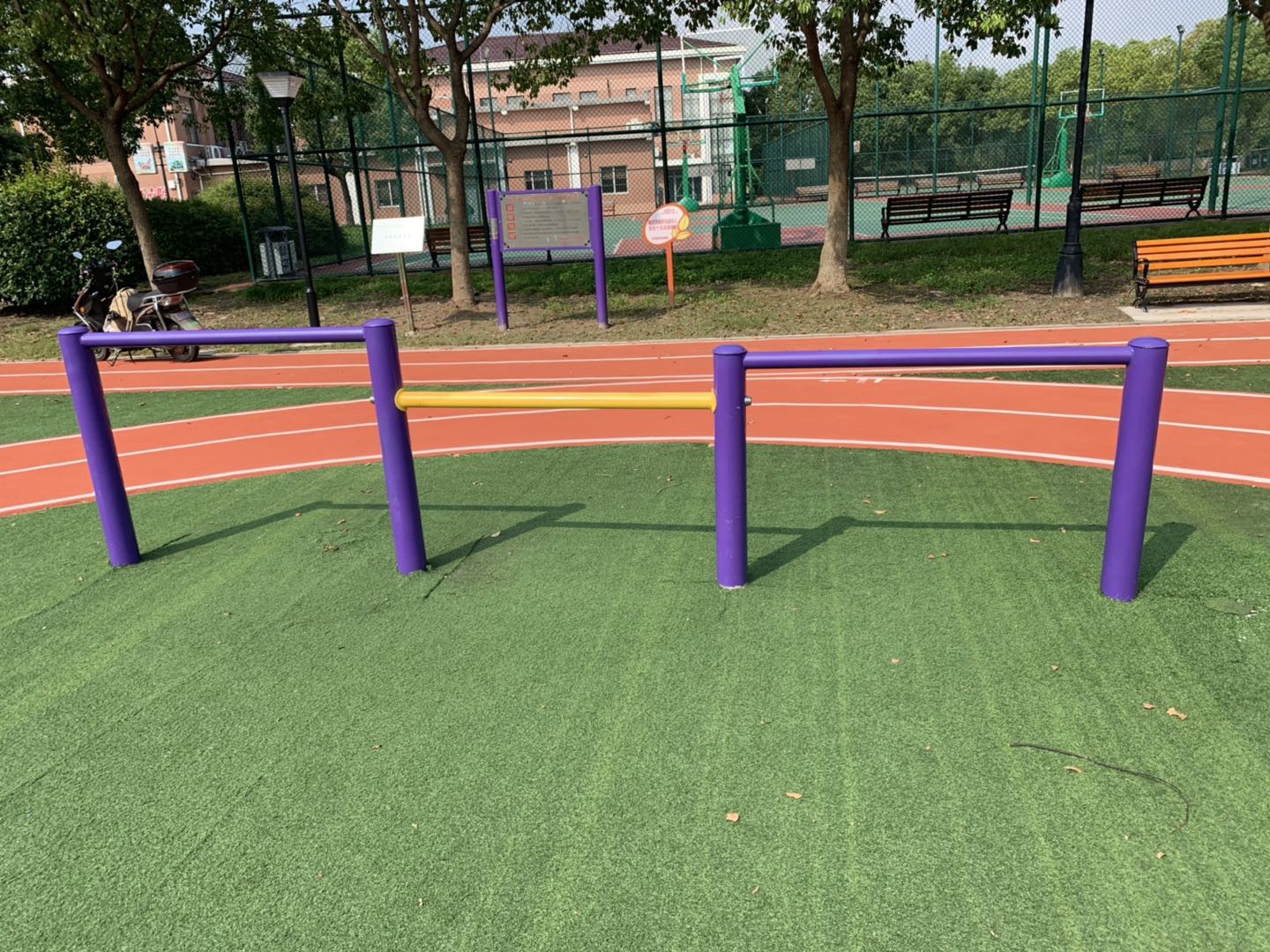 彈振壓腿器 彈振壓腿器