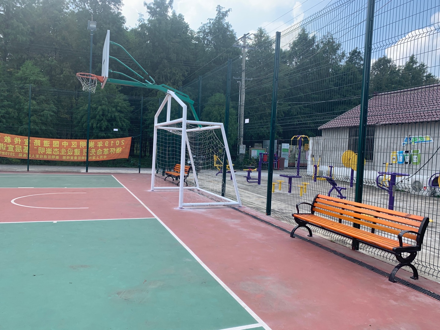 新梅村農民健身工程