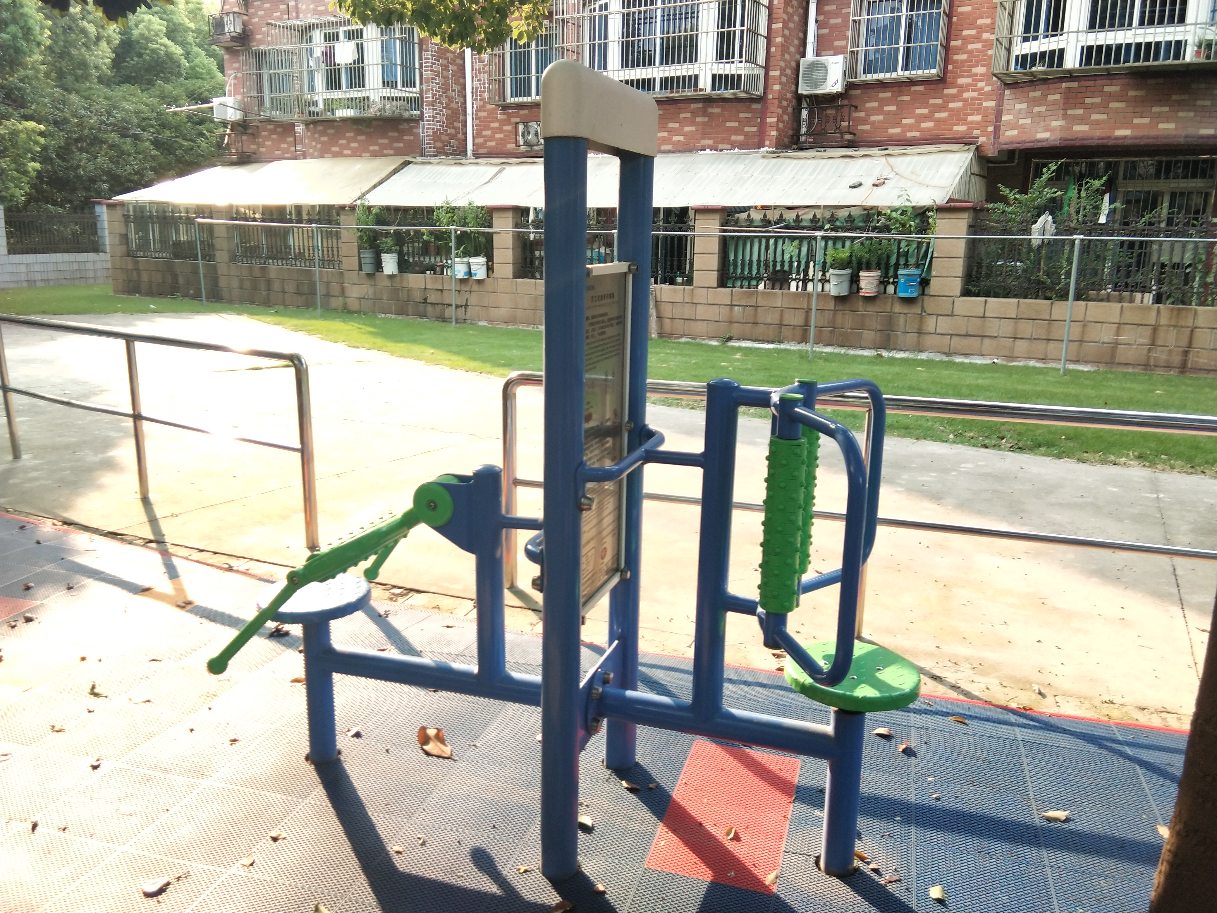 雙立柱腰背按摩器 雙立柱腰背按摩器