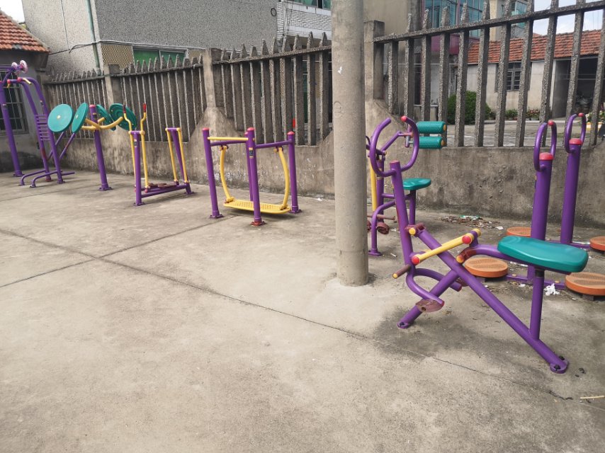 柘林鎮(zhèn)營房一區(qū)健身點(diǎn) 柘林鎮(zhèn)營房一區(qū)健身點(diǎn)