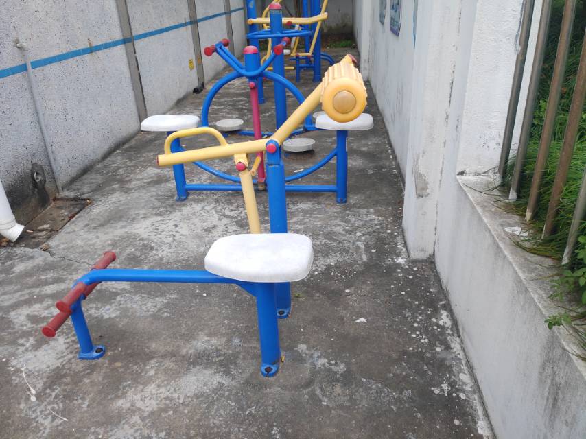 腹背鍛煉器 腹背鍛煉器