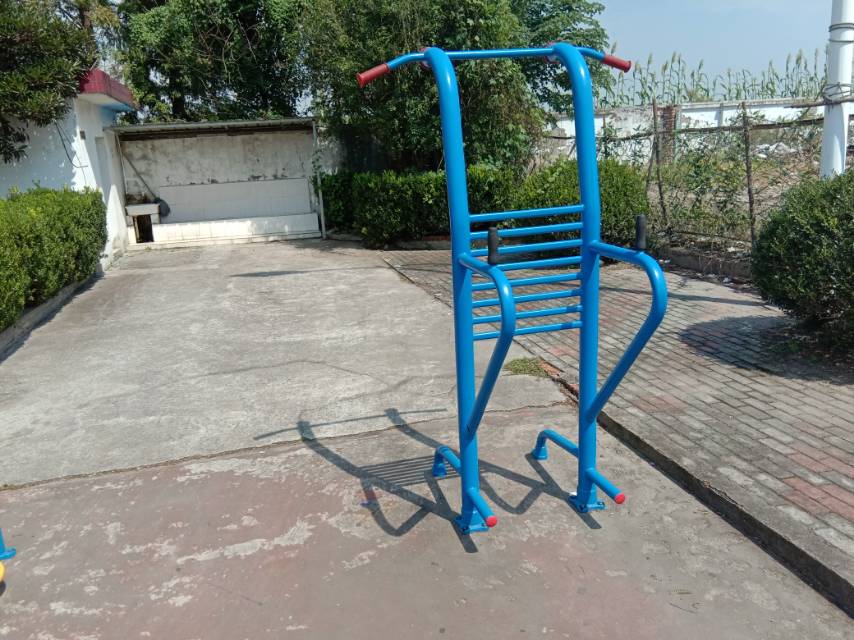 多功能訓(xùn)練器 多功能訓(xùn)練器