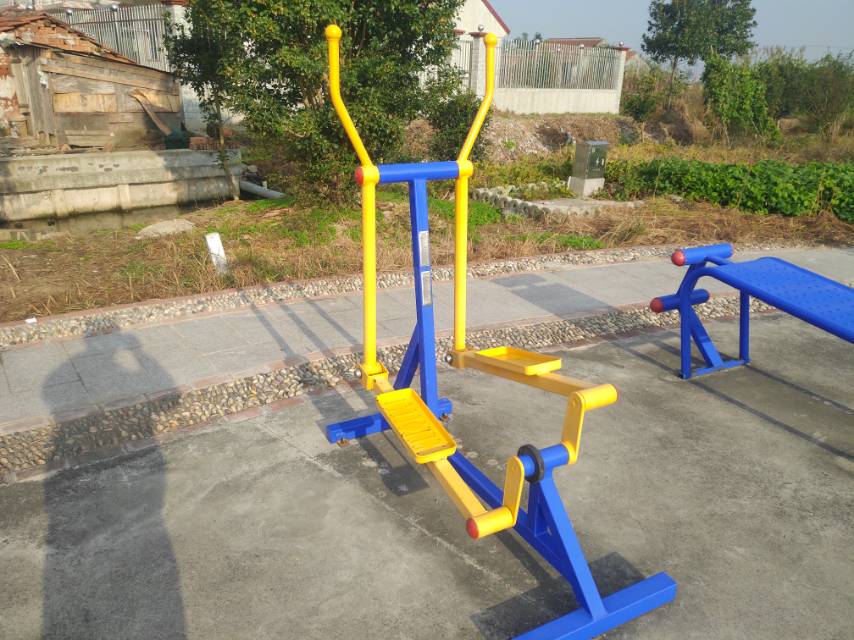 室外橢圓機(jī) 室外橢圓機(jī)