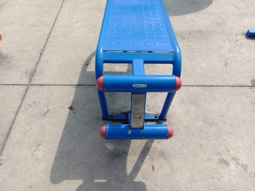 仰臥起坐板 仰臥起坐板