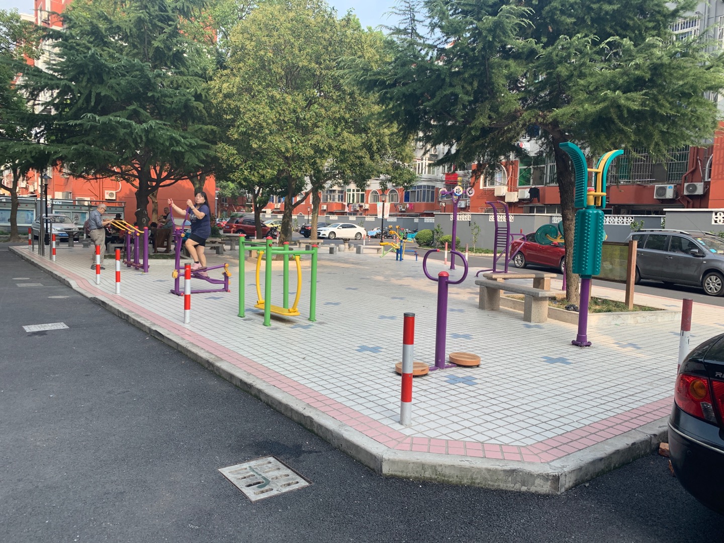 茸南苑健身點一