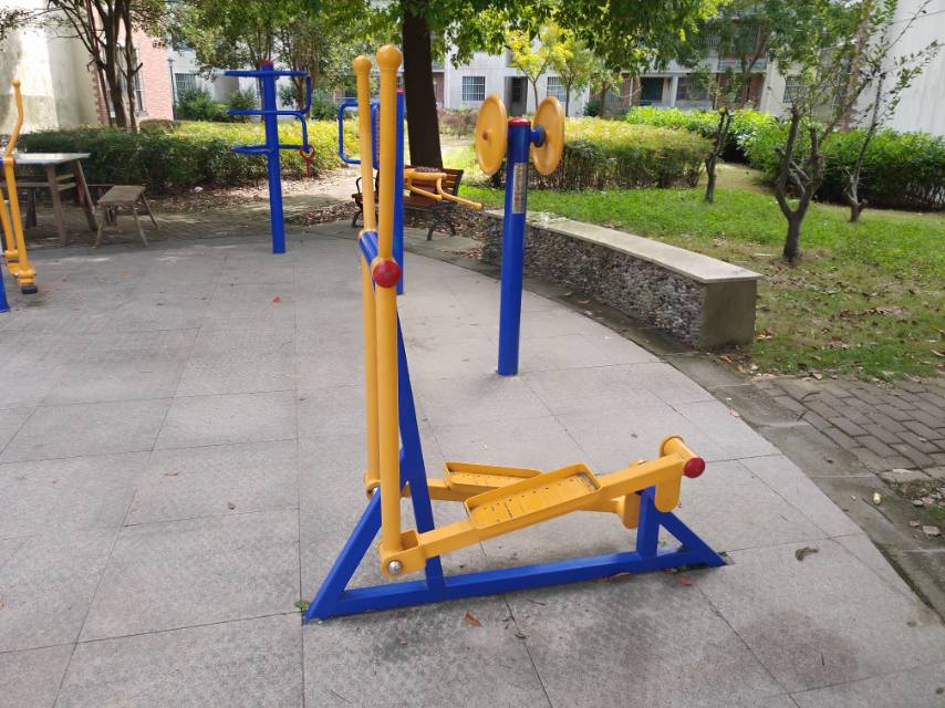 室外橢圓機(jī) 室外橢圓機(jī)