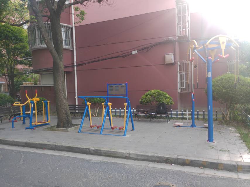 華美路居委健身點(diǎn)F 華美路居委健身點(diǎn)F