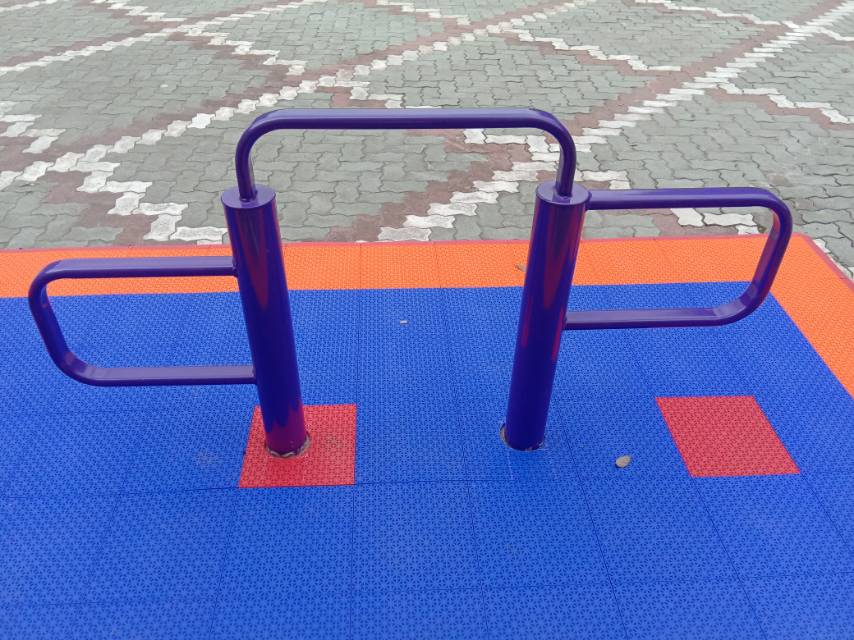 彈振壓腿器 彈振壓腿器