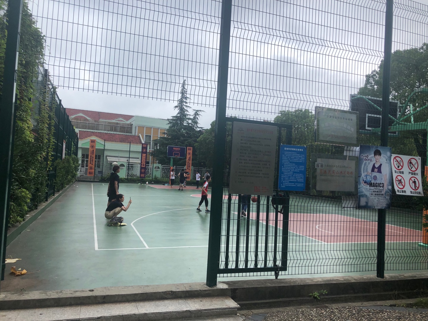 貝港花苑社區(qū)公共運動場 貝港花苑社區(qū)公共運動場