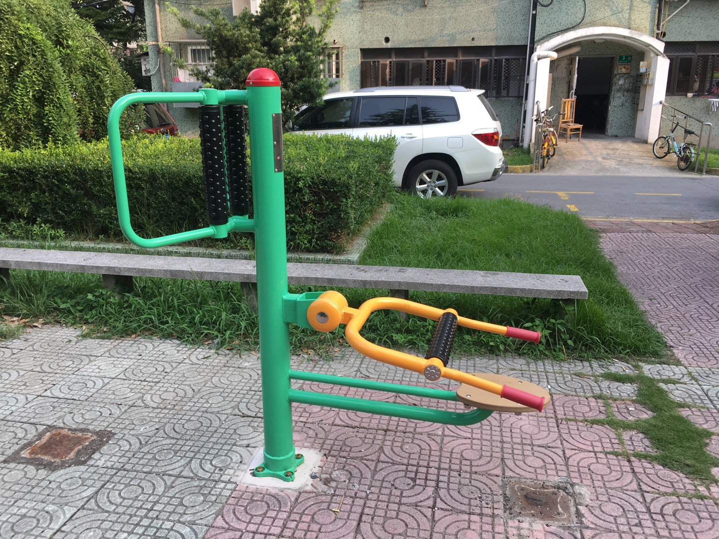 坐式腰背按摩器