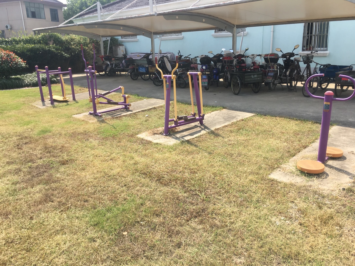 曹家浜老年活動(dòng)室健身點(diǎn)