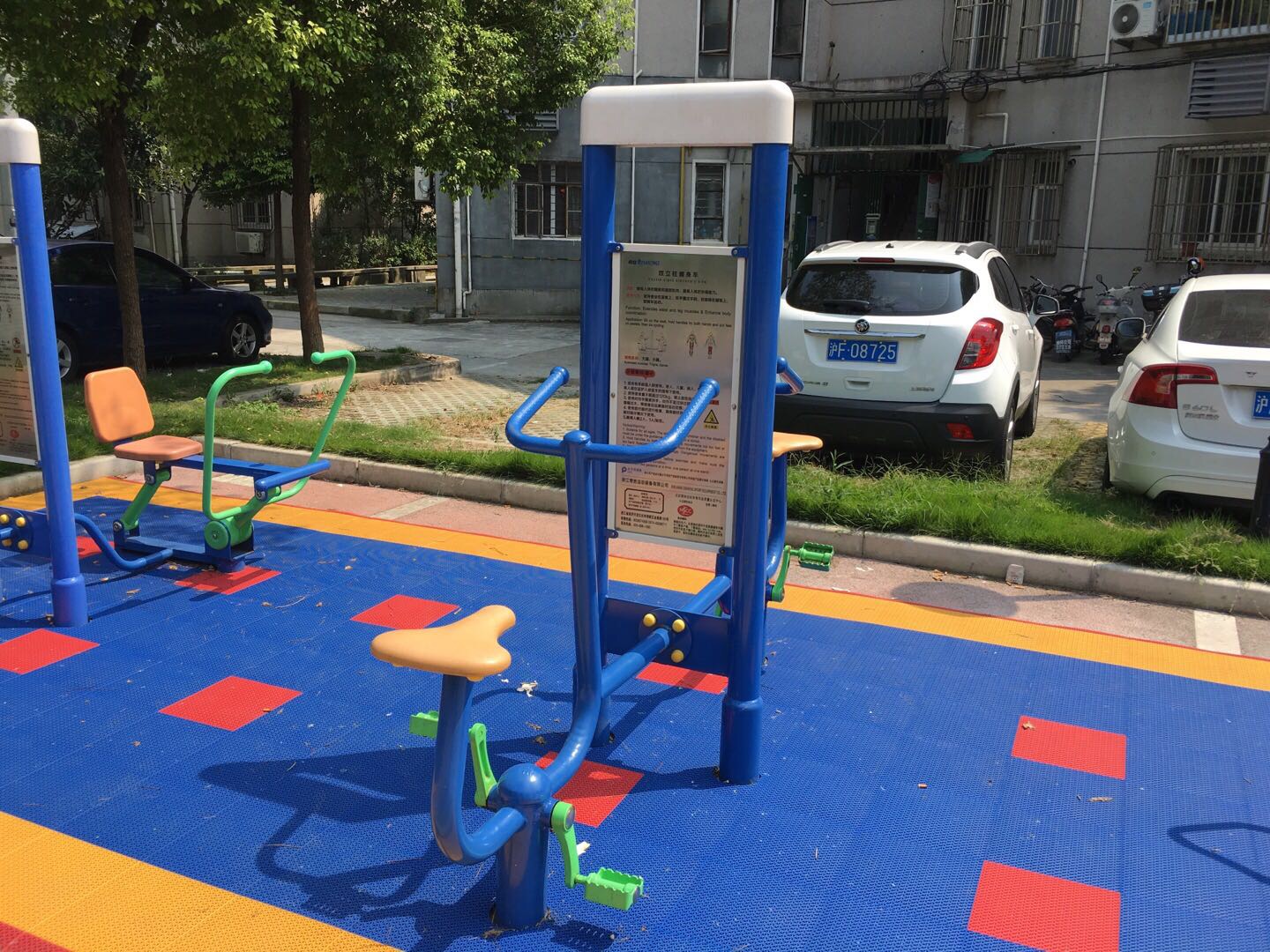 雙立柱健身車 雙立柱健身車