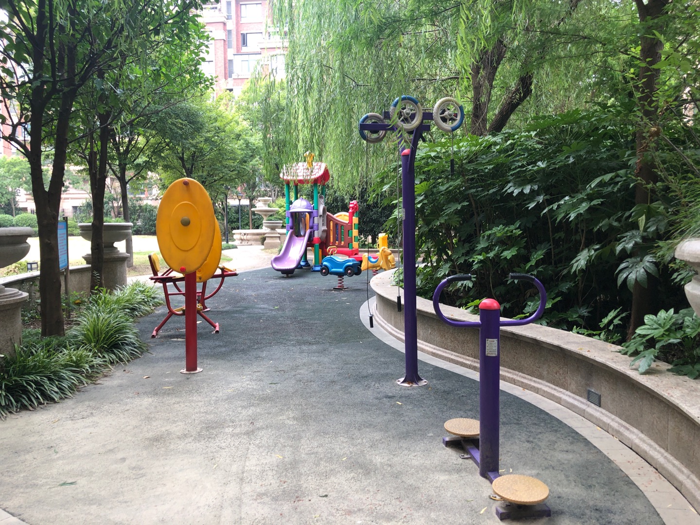 嘉豪社區(qū)臨洮路1001弄健身點